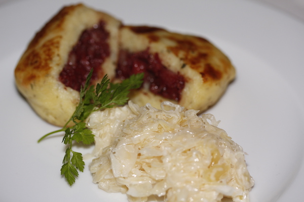 Gefüllte Kartoffelklöße